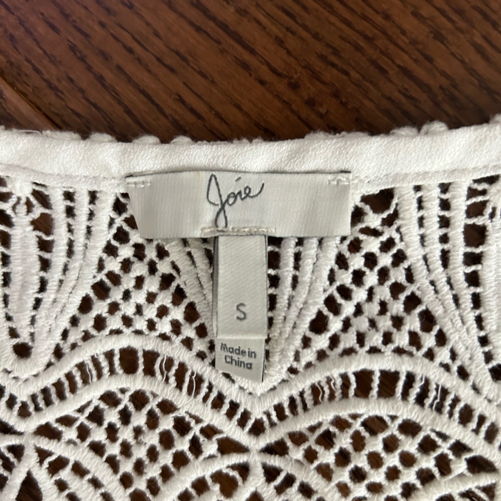 Jose opened knitting detail top